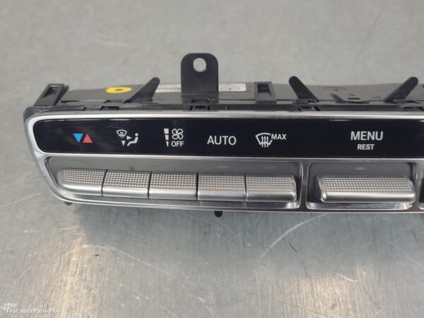 2019 MERCEDES VITO Heater/Ac Controls