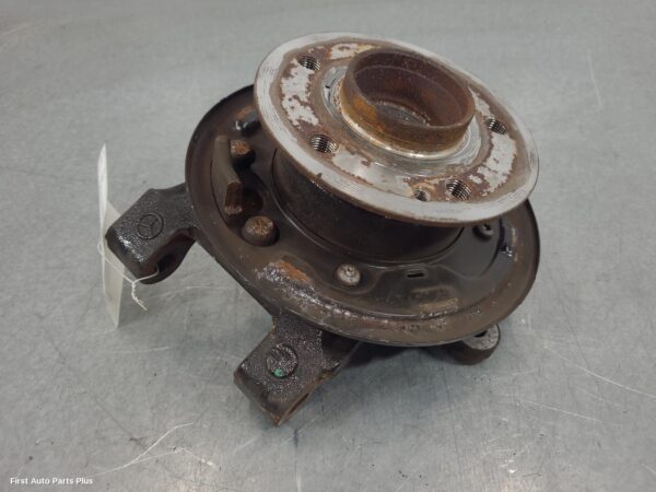 2023 MERCEDES VITO Left Rear Hub Assembly