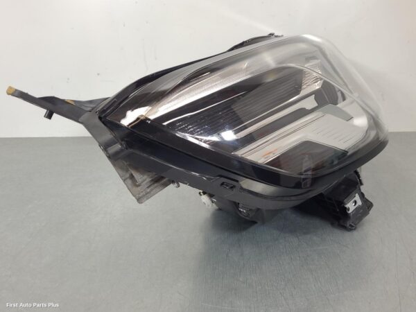 2022 LDV DELIVER 9 Right Headlamp