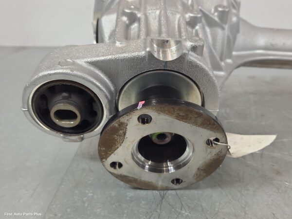 2023 NISSAN NAVARA Differential Centre