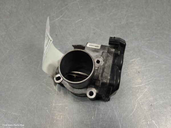 2016 RENAULT MASTER Throttle Body