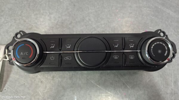 2023 LDV DELIVER 9 Heater/Ac Controls