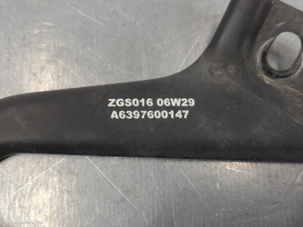 2006 MERCEDES VITO Door Hinge/Runner