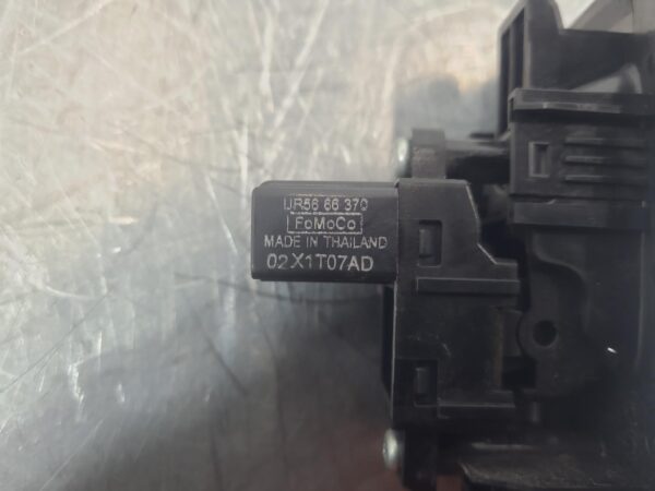 Ford Ranger PX Series 1 LH Rear Power Window Switch 2011–2015 - Image 8