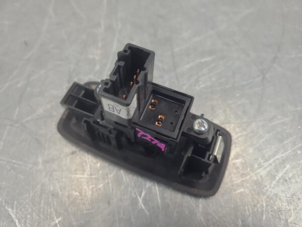 Ford Ranger PX Series 1 LH Rear Power Window Switch 2011–2015 - Image 5