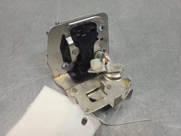 RENAULT MASTER 2011-2026 LOCK MECHANISM LEFT REAR DOOR LOCK, SLIDING DOOR, NON P - Image 3