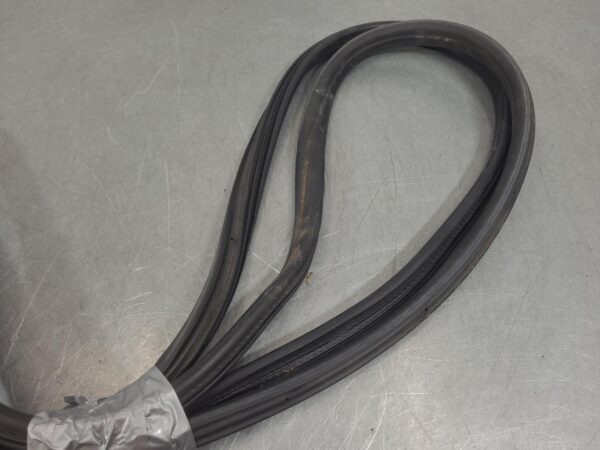 Mercedes Sprinter VS30 Low Roof Body Seal Rubber Van 2018–Present - Image 6