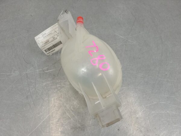 Renault Master X62 Overflow Bottle 2011–Present - Image 5