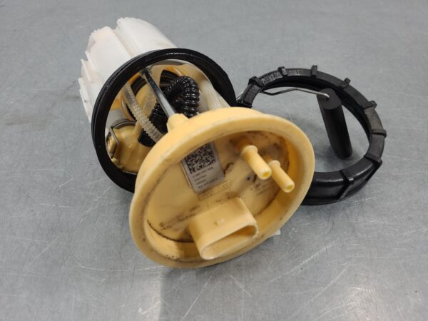 VOLKSWAGEN TRANSPORTER 2015-2024 FUEL SENDING UNIT T6, DIESEL, 2.0, TURBO, CXHA - Image 4