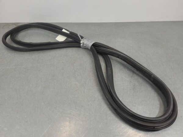 Mercedes Sprinter VS30 Low Roof Body Seal Rubber Van 2018–Present - Image 7