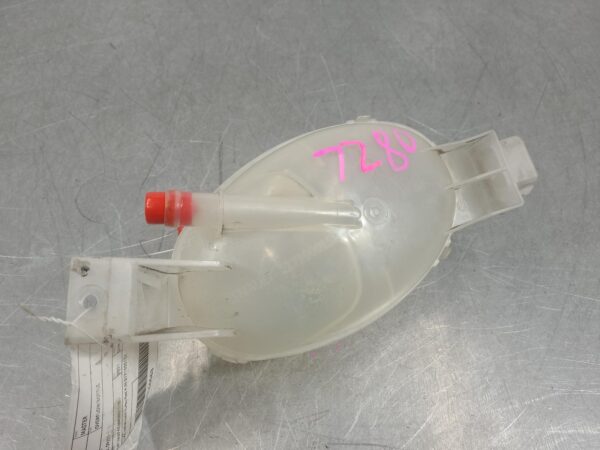 Renault Master X62 Overflow Bottle 2011–Present - Image 4