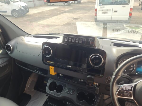 Mercedes Sprinter VS30 2.0L Turbo-Diesel Engine 2022–Present - Image 10