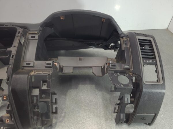 RAM 1500 DS Dash Assembly 2016–2023 - Image 4