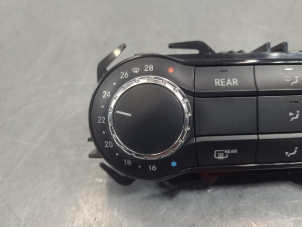 Mercedes Vito 447 Heater/AC Controls Vito 2015–Present - Image 4