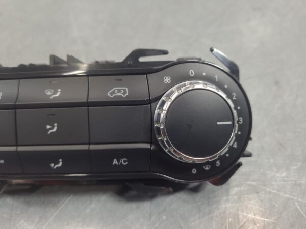 Mercedes Vito 447 Heater/AC Controls Vito 2015–Present - Image 5