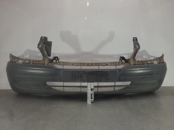 Mercedes Vito 639 Front Bumper without Park Sensors/Washers 2004–2011