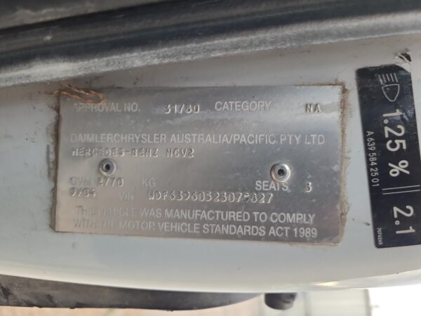 Mercedes Vito 639 Front Bumper without Park Sensors/Washers 2004–2011 - Image 11