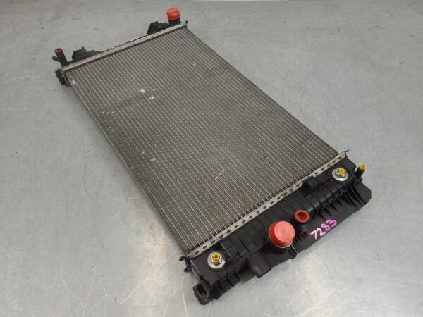 Mercedes Vito 639 Radiator 2004–2015 - Image 2