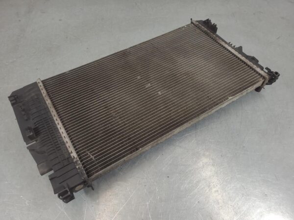 Mercedes Vito 639 Radiator 2004–2015 - Image 4