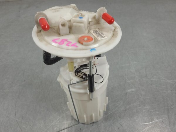 Renault Master X62 2.3L Turbo-Diesel Fuel Sending Unit 2011–Present - Image 5