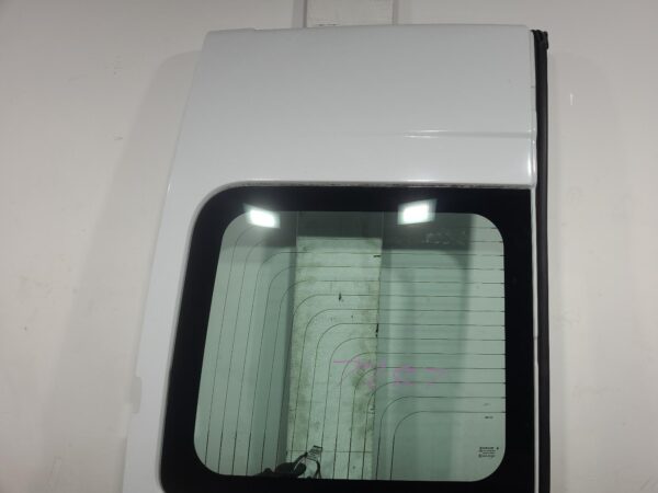 Renault Master X62 Mid/High Roof Bootlid/Tailgate 2020–Present - Image 2