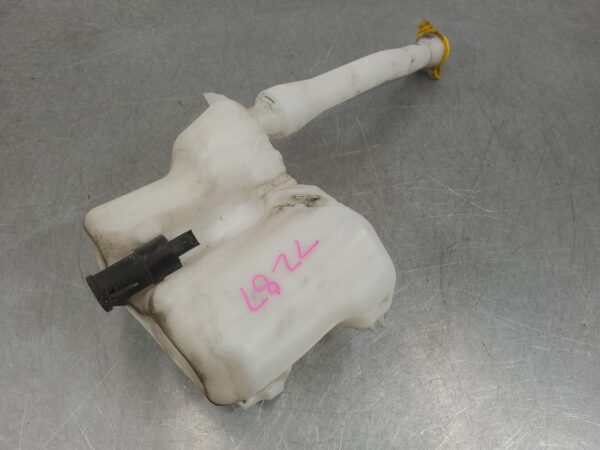 Renault Master X62 Washer Bottle 2011–Present - Image 3