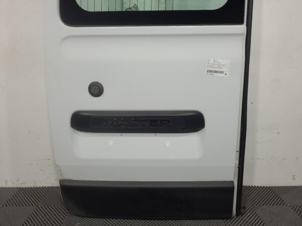 Renault Master X62 Mid/High Roof Bootlid/Tailgate 2020–Present - Image 3