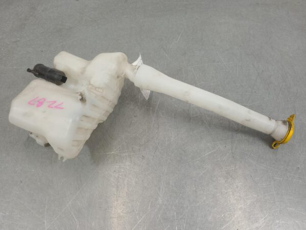 Renault Master X62 Washer Bottle 2011–Present - Image 2