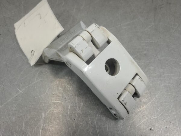 Renault Master X62 LH Upper Barn Door Hinge 2011–Present - Image 5