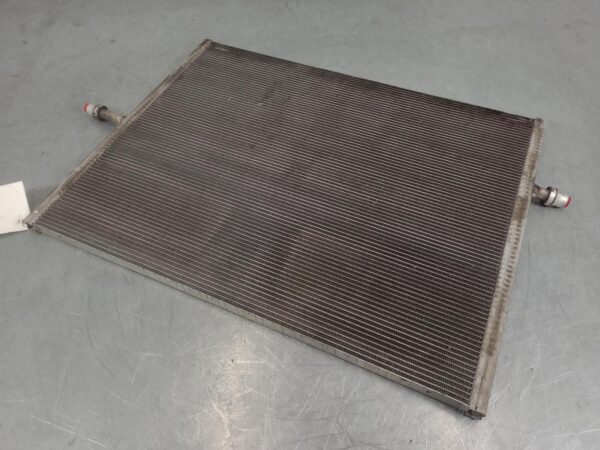 Mercedes Sprinter VS30 Radiator Rwd 2022–Present - Image 2