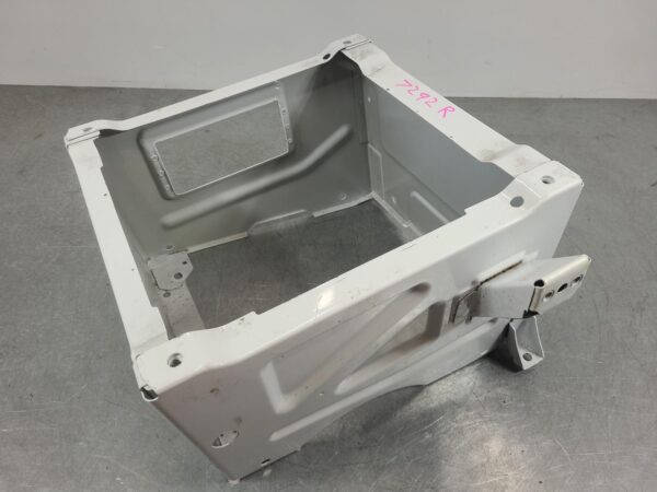 Mercedes Sprinter VS30 Seat Box 2018–Present - Image 2