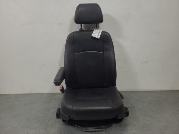 Mercedes Vito 639 LH Front Seat Leather 2004–2015