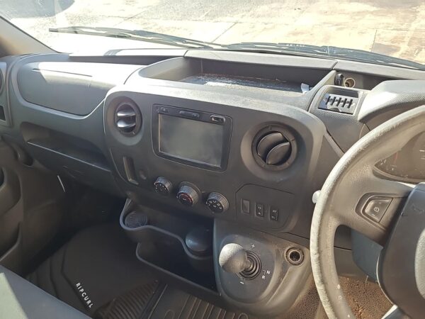 Renault Master X62 2.3L Turbo-Diesel Trans/Gearbox Non-Shift Actuator 2011–Present - Image 11