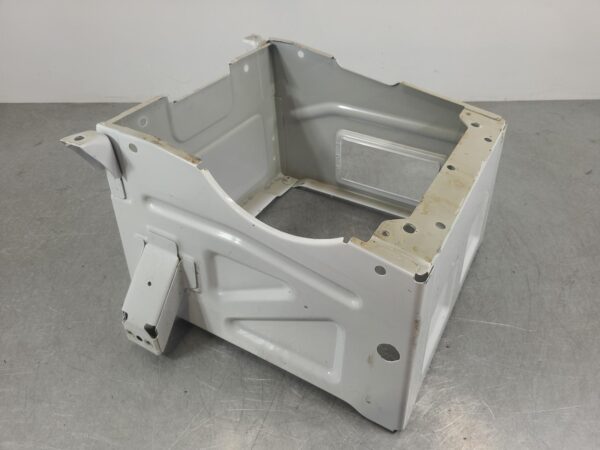 Mercedes Sprinter VS30 Seat Box 2018–Present - Image 5