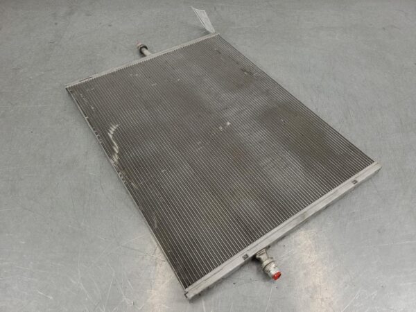 Mercedes Sprinter VS30 Radiator Rwd 2022–Present - Image 6