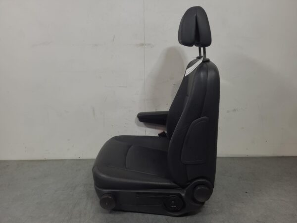 Mercedes Vito 639 LH Front Seat Leather 2004–2015 - Image 6