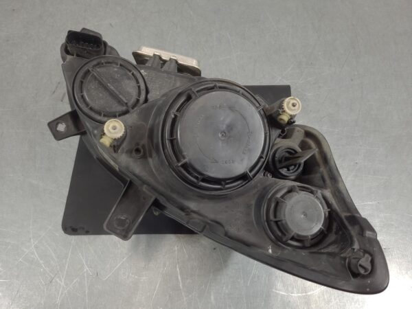 Mercedes Viano 639 Left Headlamp 2011–2014 - Image 5