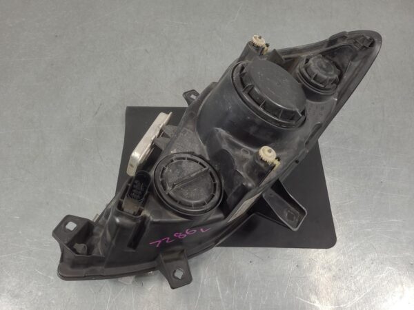 Mercedes Viano 639 Left Headlamp 2011–2014 - Image 6