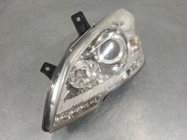 Mercedes Viano 639 Left Headlamp 2011–2014 - Image 3