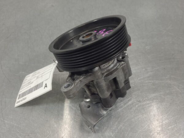 Mercedes Viano 639 3.0L Diesel Steering Pump 2011–2014