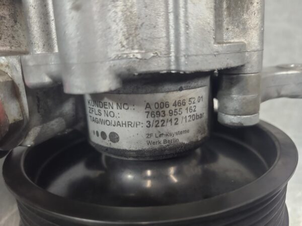 Mercedes Viano 639 3.0L Diesel Steering Pump 2011–2014 - Image 7