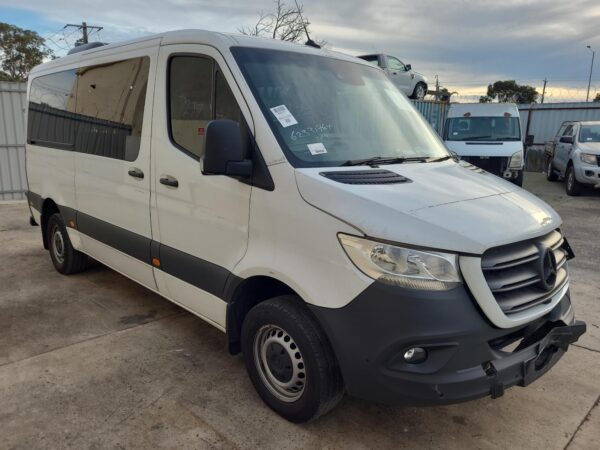 Mercedes Sprinter VS30 2.0L Turbo-Diesel Engine 2022–Present - Image 9