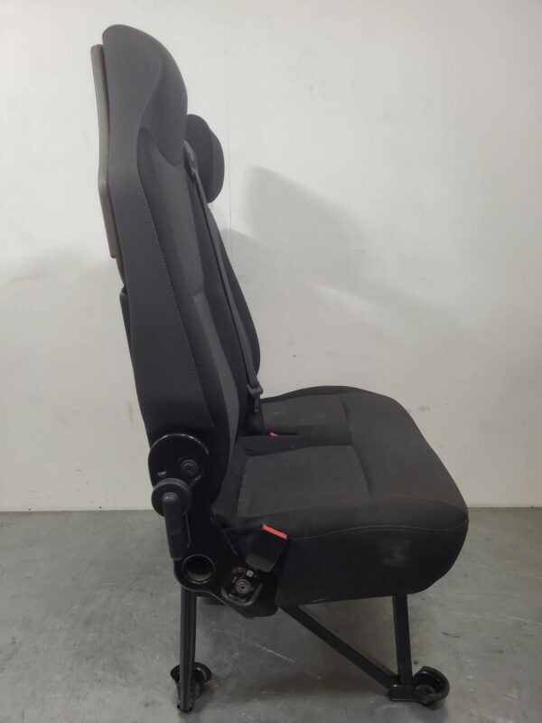 Renault Master X62 LH Front Double Non-Air Spring Type Seat Type 2011–Present - Image 4