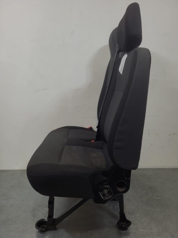 Renault Master X62 LH Front Double Non-Air Spring Type Seat Type 2011–Present - Image 6