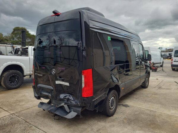 Mercedes Sprinter VS30 2.0L Turbo-Diesel Trans/Gearbox 2022–Present - Image 9