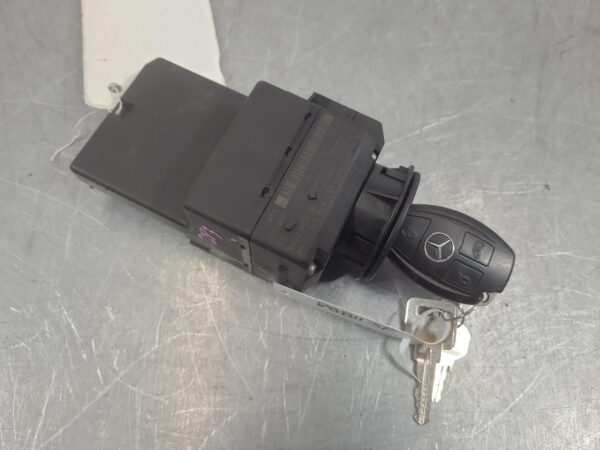 MERCEDES VITO 2004-2015 IGNITION W/ KEY 639, 2.1, DIESEL, AUTO T/M, 04/04-02/15 - Image 2
