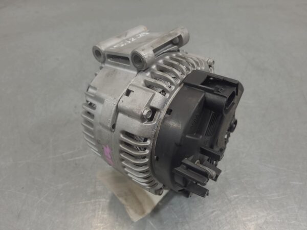 Mercedes Vito 639 2.1L Diesel Alternator Valeo 180amp 2004–2011 - Image 5