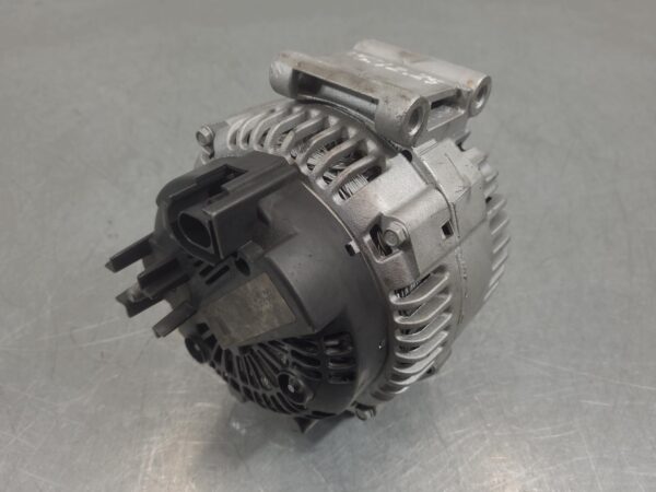 Mercedes Vito 639 2.1L Diesel Alternator Valeo 180amp 2004–2011 - Image 4