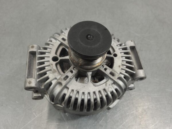 Mercedes Vito 639 2.1L Diesel Alternator Valeo 180amp 2004–2011 - Image 3