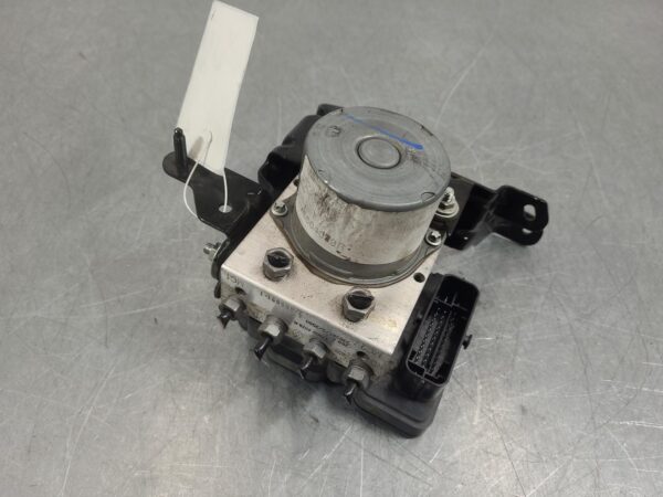 Renault Master X62 ABS Pump/Modulator 2011–Present - Image 3